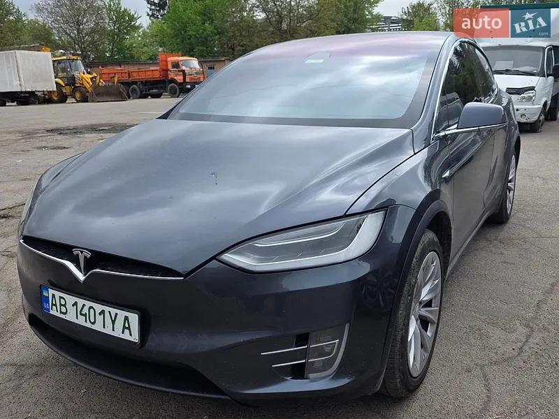 Tesla Model X 2017