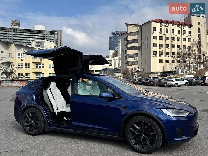 Tesla Model X 2017