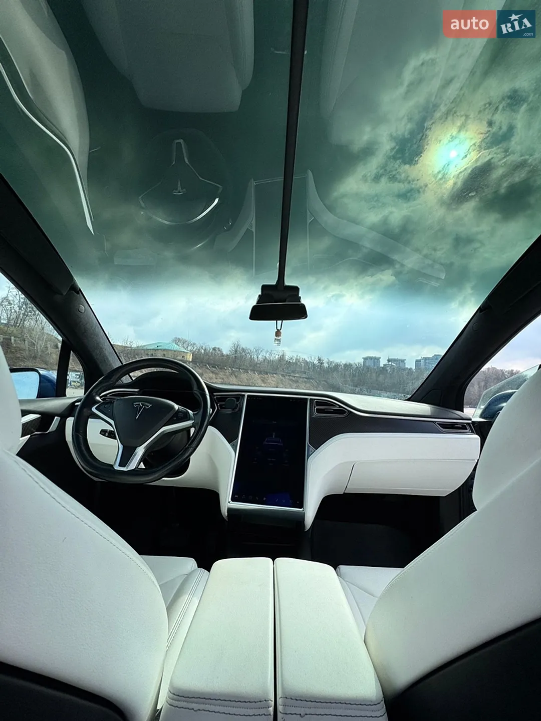 2017 Tesla Model X - мініатюра 27