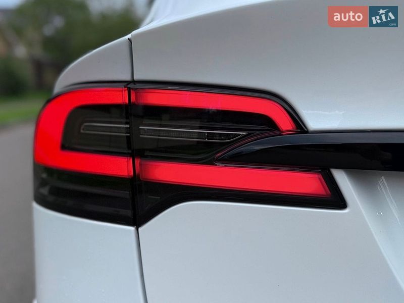 Внедорожник / Кроссовер Tesla Model X 2022 в Киеве