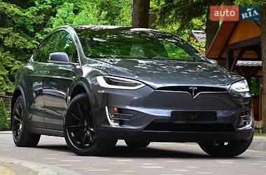 Позашляховик / Кросовер Tesla Model X 2017 в Трускавці
