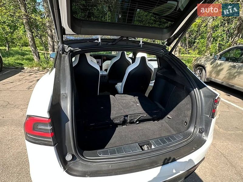 Позашляховик / Кросовер Tesla Model X 2018 в Одесі