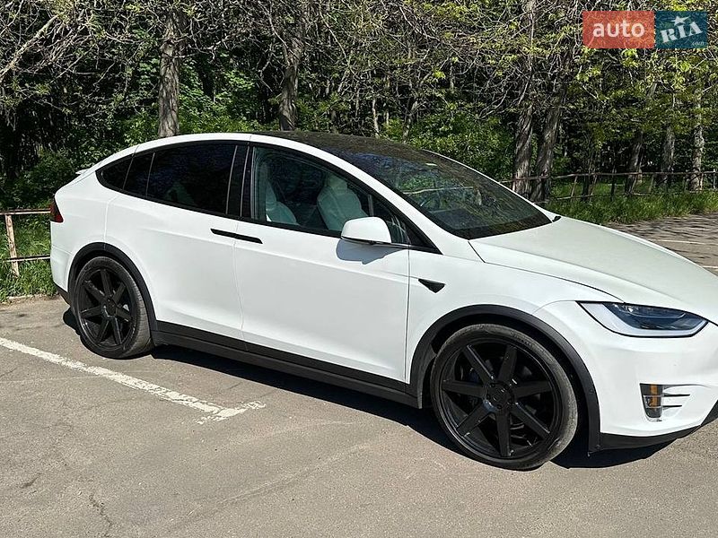 Позашляховик / Кросовер Tesla Model X 2018 в Одесі