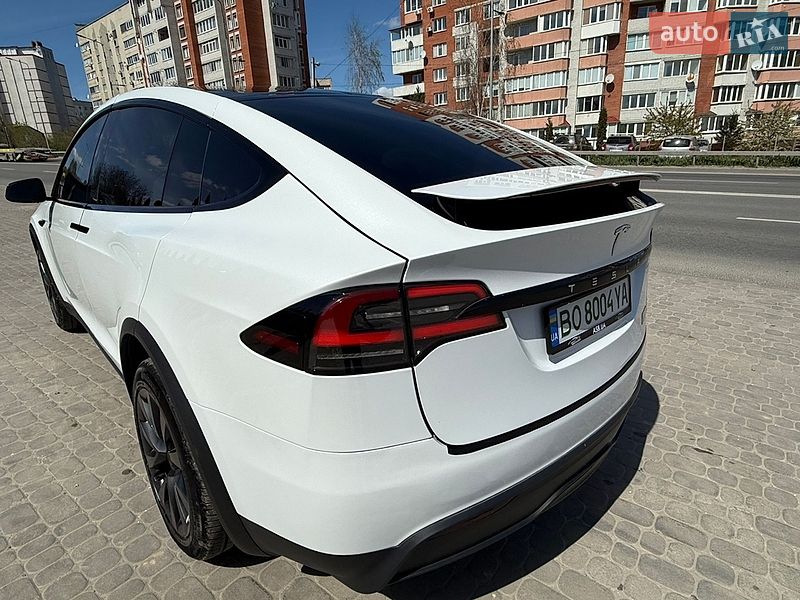 Позашляховик / Кросовер Tesla Model X 2023 в Тернополі