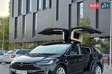 Внедорожник / Кроссовер Tesla Model X 2018 в Ровно