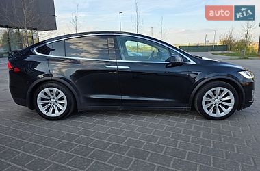 Внедорожник / Кроссовер Tesla Model X 2018 в Ровно