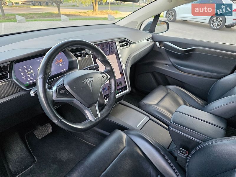 Внедорожник / Кроссовер Tesla Model X 2018 в Ровно