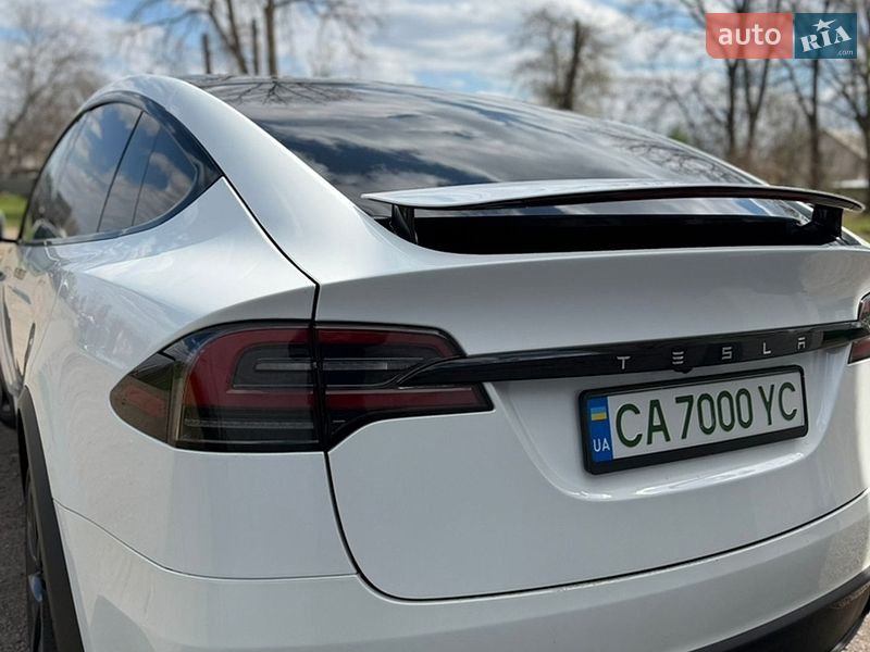 Позашляховик / Кросовер Tesla Model X 2024 в Золотоноші