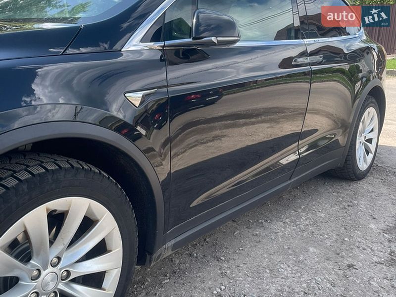 Внедорожник / Кроссовер Tesla Model X 2017 в Харькове
