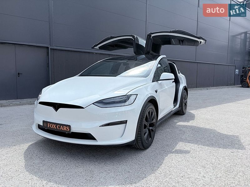 Tesla Model X 2022