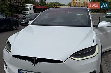 Позашляховик / Кросовер Tesla Model X 2017 в Луцьку