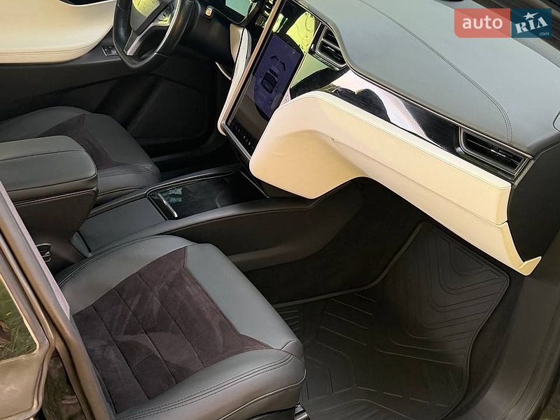 Позашляховик / Кросовер Tesla Model X 2018 в Броварах фото 7 Позашляховик / Кросовер Tesla Model X 2018 в Броварах