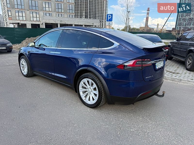 Внедорожник / Кроссовер Tesla Model X 2018 в Киеве