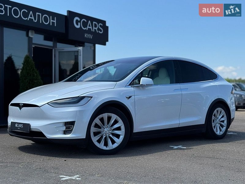 Tesla Model X 2020