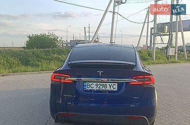 Позашляховик / Кросовер Tesla Model X 2017 в Львові