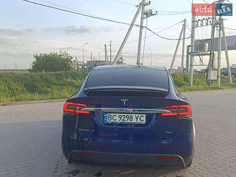 Позашляховик / Кросовер Tesla Model X 2017 в Львові