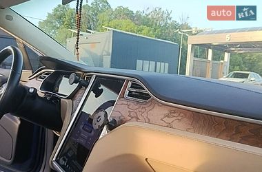 Позашляховик / Кросовер Tesla Model X 2017 в Львові