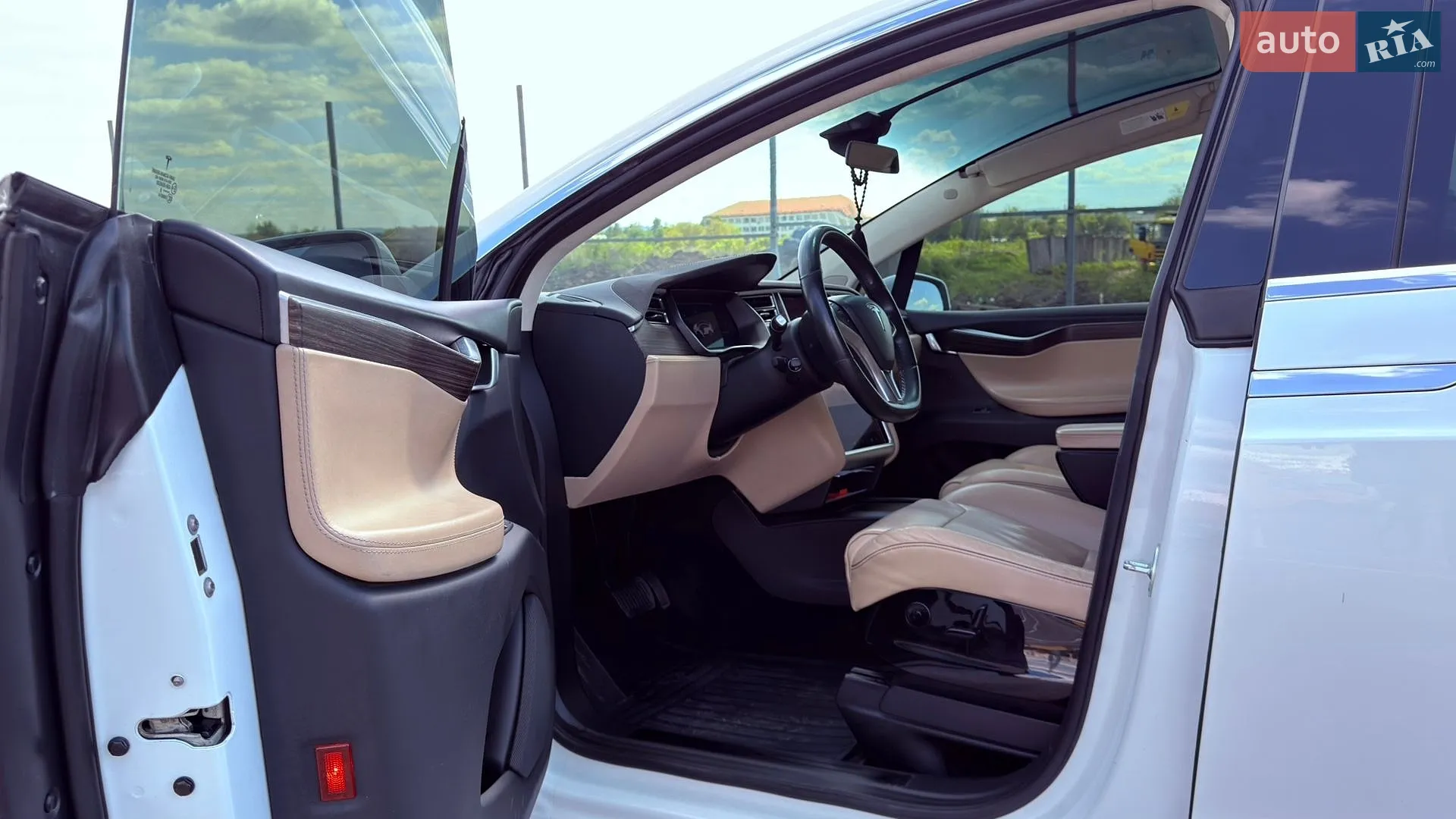 2016 Tesla Model X - мініатюра 15