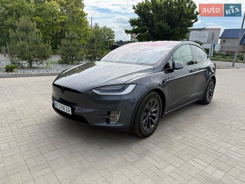 Tesla Model X 2018