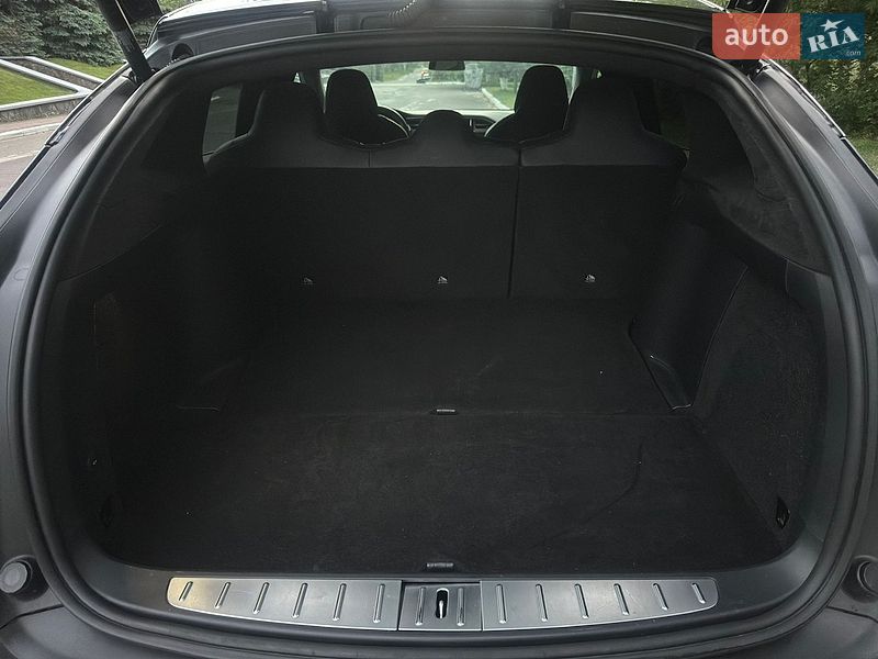 Позашляховик / Кросовер Tesla Model X 2017 в Києві