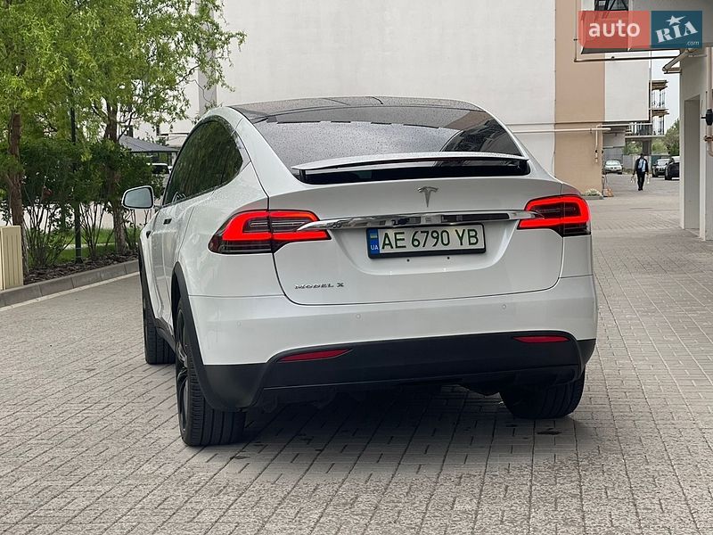Внедорожник / Кроссовер Tesla Model X 2017 в Днепре