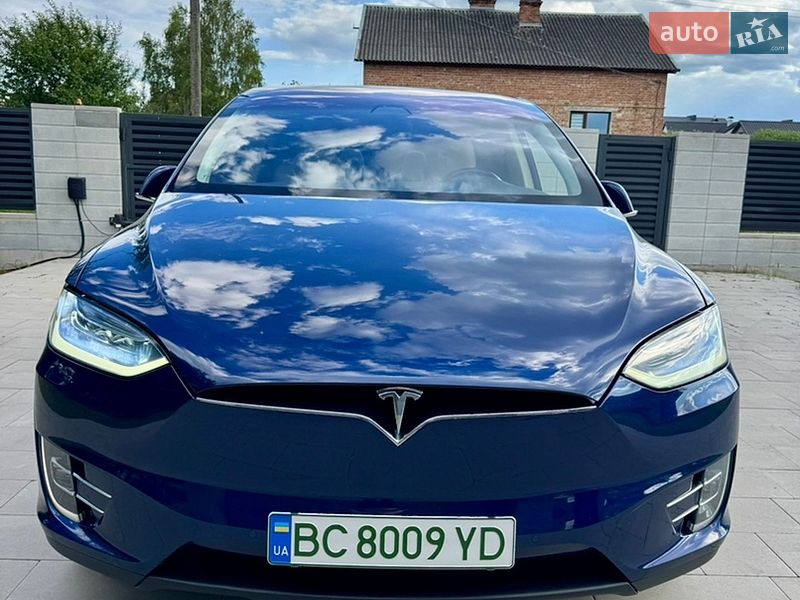Позашляховик / Кросовер Tesla Model X 2018 в Львові