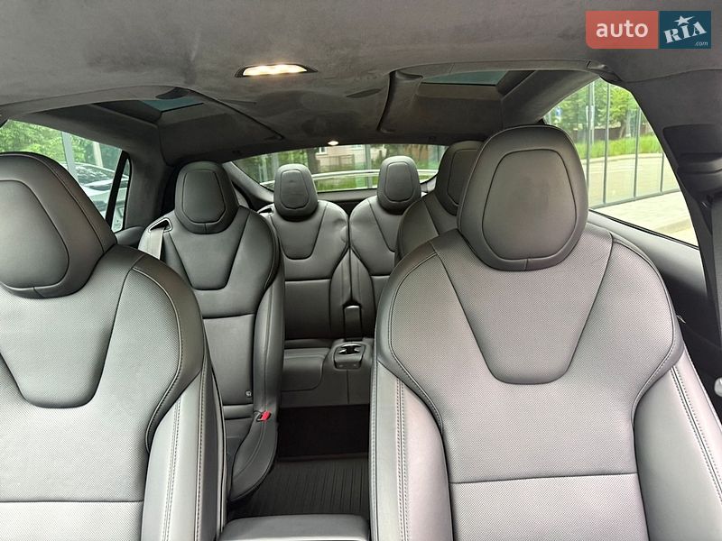 Позашляховик / Кросовер Tesla Model X 2023 в Чернівцях