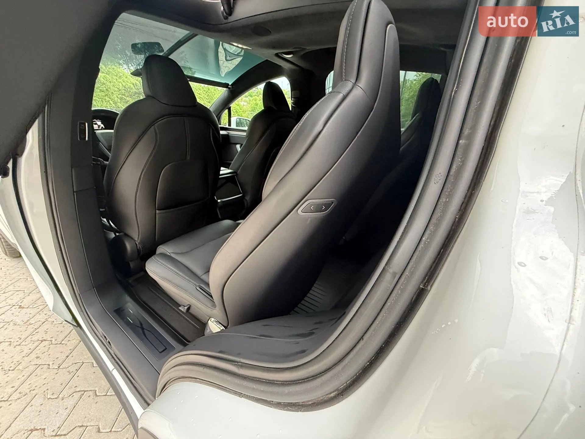 2023 Tesla Model X - мініатюра 28
