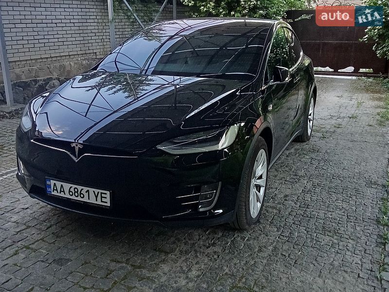 Позашляховик / Кросовер Tesla Model X 2019 в Києві