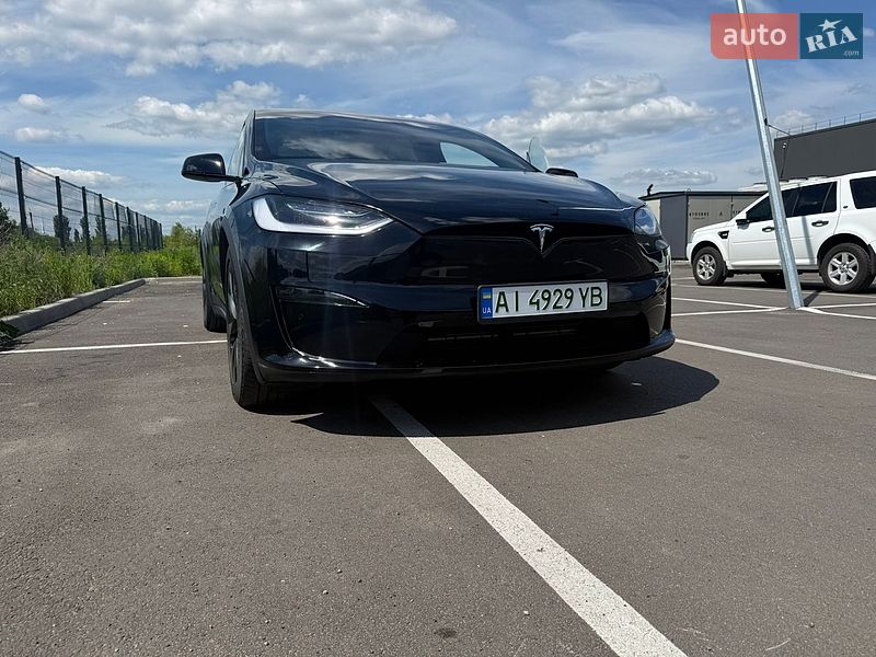 Tesla Model X 2022