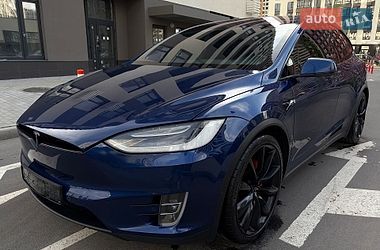Внедорожник / Кроссовер Tesla Model X 2019 в Киеве