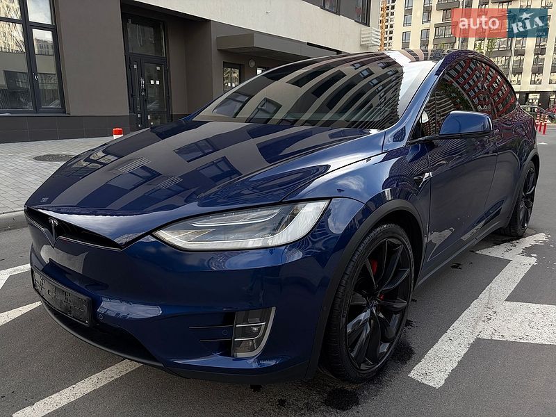 Внедорожник / Кроссовер Tesla Model X 2019 в Киеве