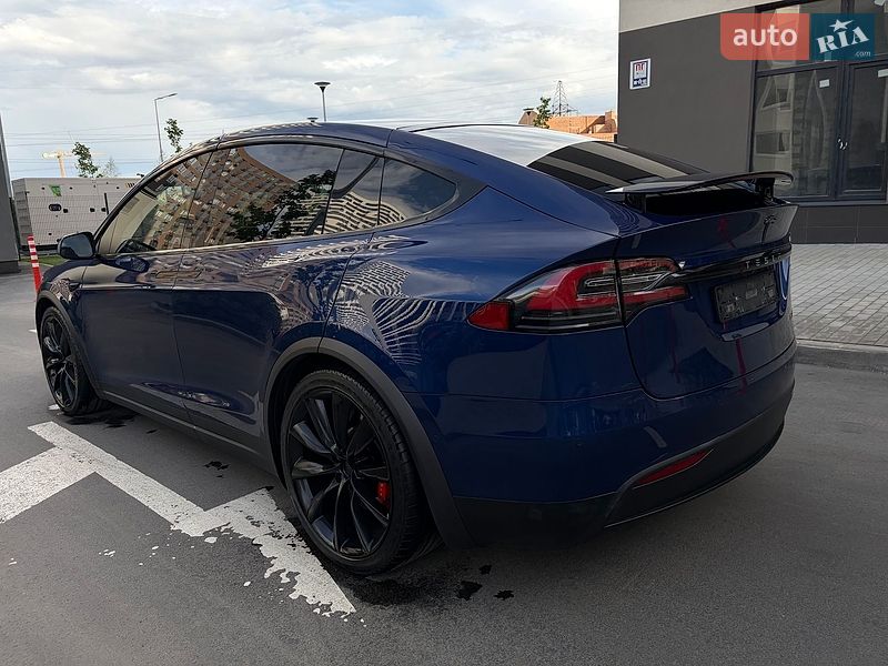 Внедорожник / Кроссовер Tesla Model X 2019 в Киеве