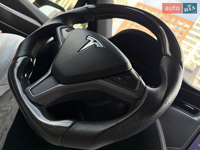 Внедорожник / Кроссовер Tesla Model X 2019 в Киеве