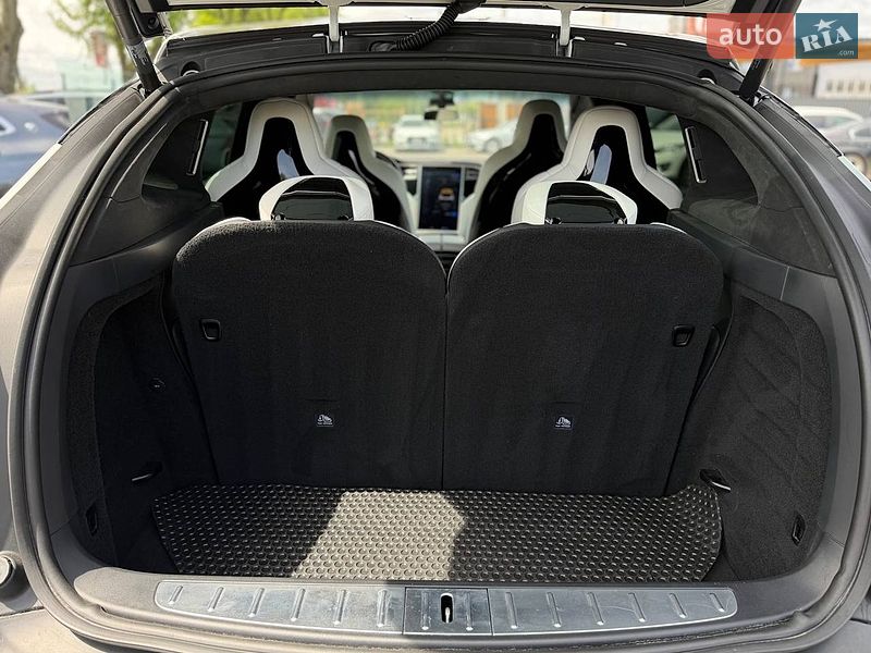 Внедорожник / Кроссовер Tesla Model X 2016 в Львове