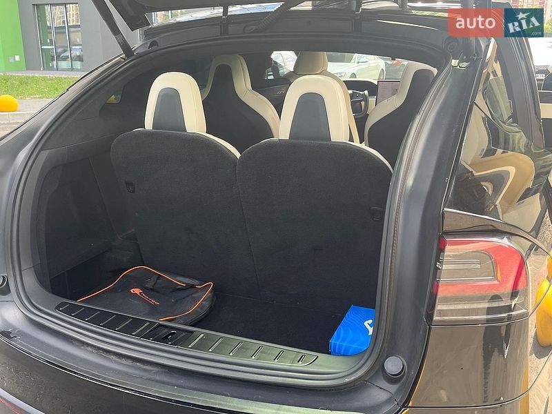 Внедорожник / Кроссовер Tesla Model X 2022 в Киеве