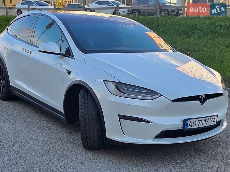Tesla Model X 2023