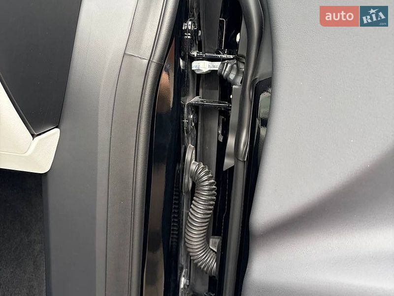 Внедорожник / Кроссовер Tesla Model X 2019 в Луцке