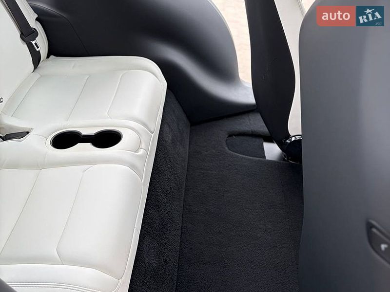 Внедорожник / Кроссовер Tesla Model X 2019 в Луцке