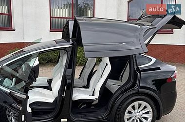Внедорожник / Кроссовер Tesla Model X 2019 в Луцке