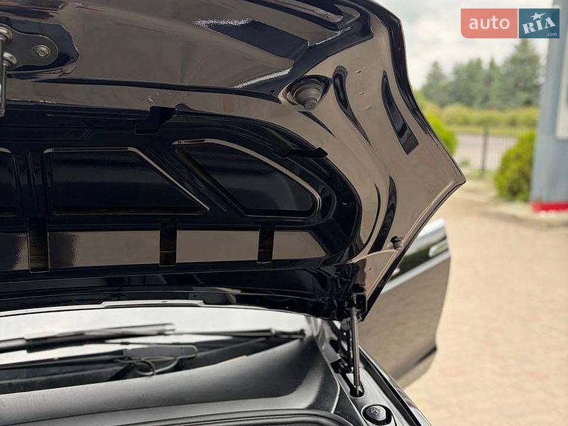 Внедорожник / Кроссовер Tesla Model X 2019 в Луцке