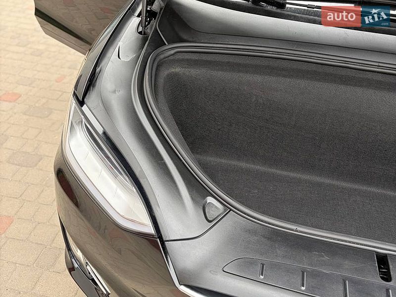 Внедорожник / Кроссовер Tesla Model X 2019 в Луцке фото 72 Внедорожник / Кроссовер Tesla Model X 2019 в Луцке