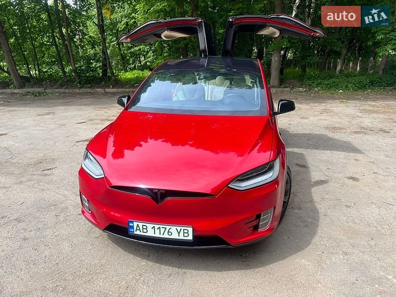 Внедорожник / Кроссовер Tesla Model X 2019 в Виннице