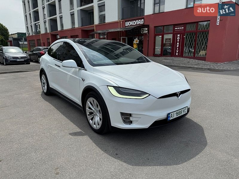 Позашляховик / Кросовер Tesla Model X 2018 в Києві