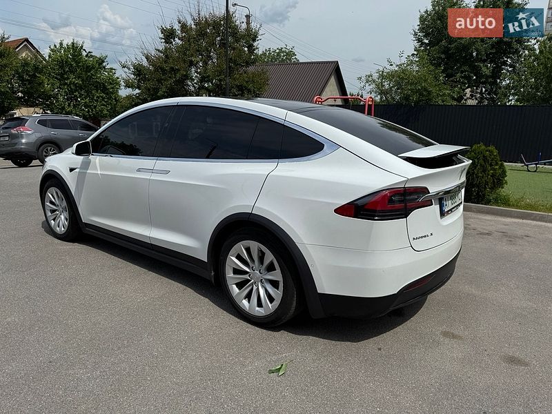 Позашляховик / Кросовер Tesla Model X 2018 в Києві