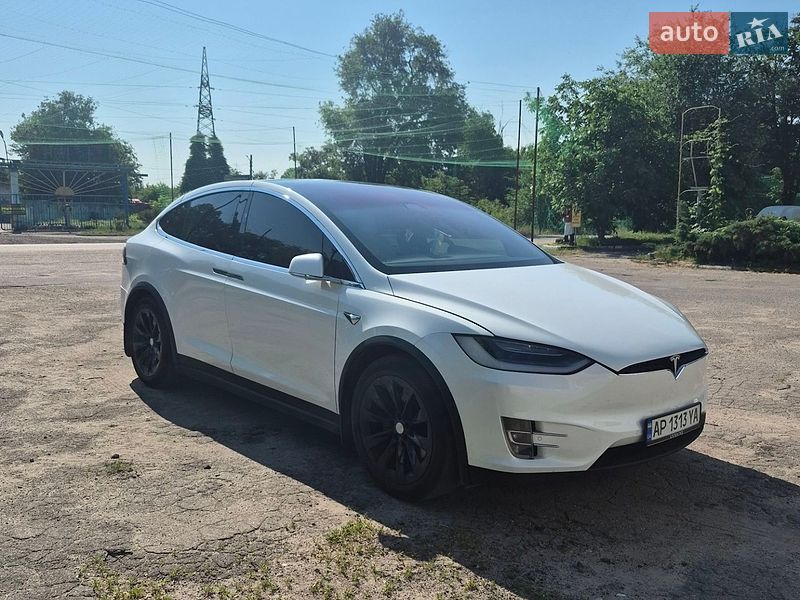 Внедорожник / Кроссовер Tesla Model X 2019 в Запорожье