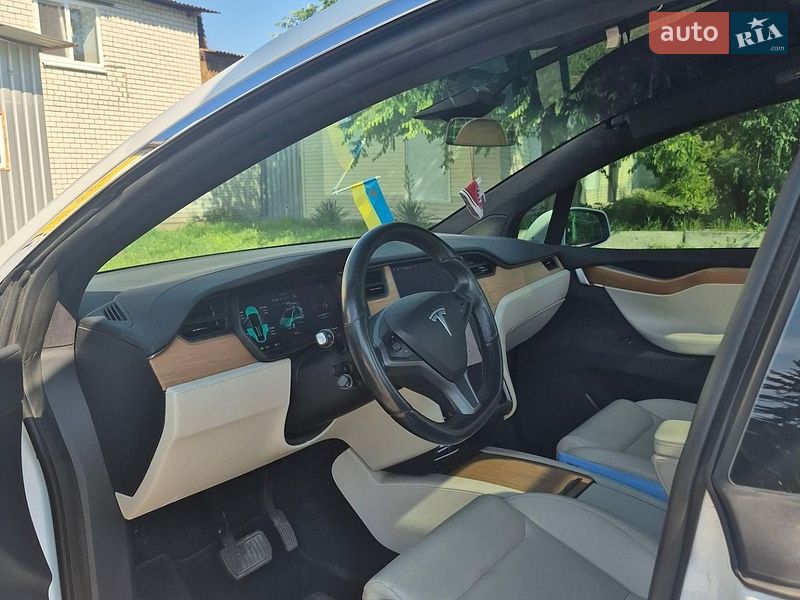 Внедорожник / Кроссовер Tesla Model X 2019 в Запорожье