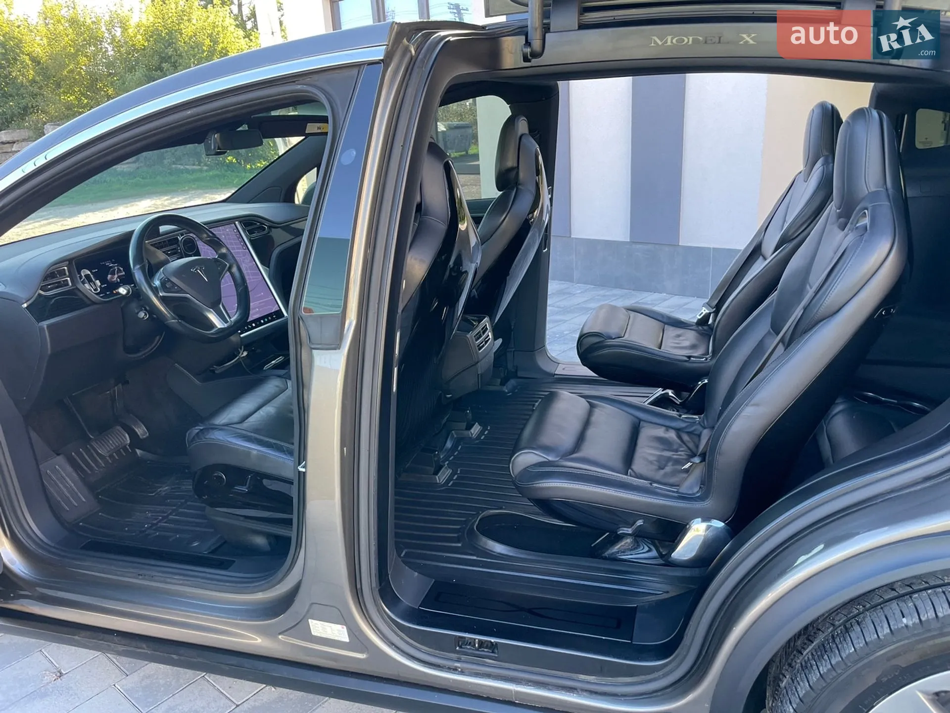 2016 Tesla Model X - мініатюра 10