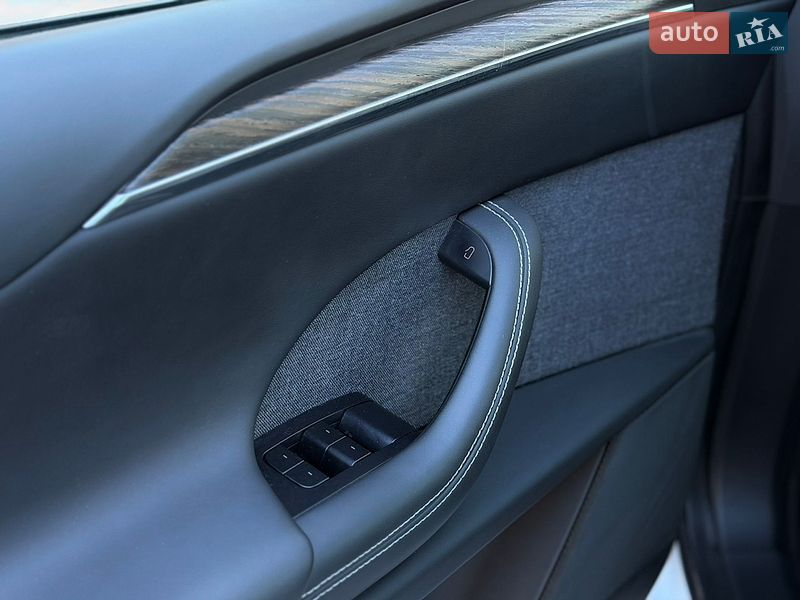 Внедорожник / Кроссовер Tesla Model X 2022 в Киеве