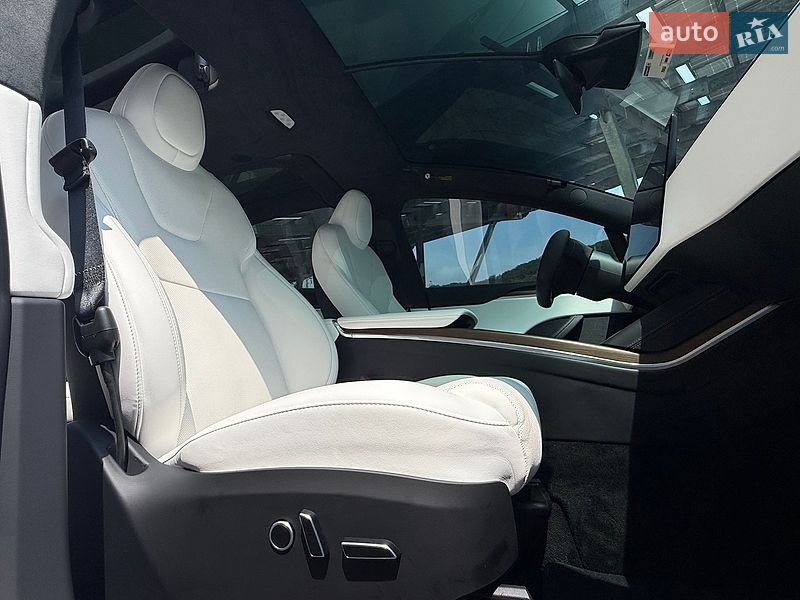 Внедорожник / Кроссовер Tesla Model X 2023 в Львове